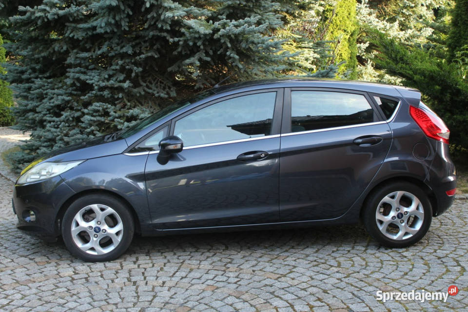 Ford Fiesta Benzyna 14 97 134 Titanium kurtyny powietrzne Lubań sprzedam