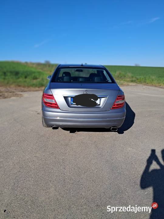 Sprzedam Mercedesa W204 awantgarde krajowy Rok produkcji 2012 sprzedam