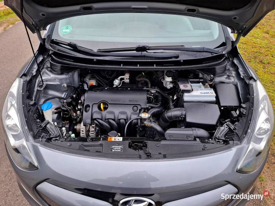 HYUNDAI i30 14 DOHC Benzyna KAMERA NAVI nieuszkodzony sprzedam
