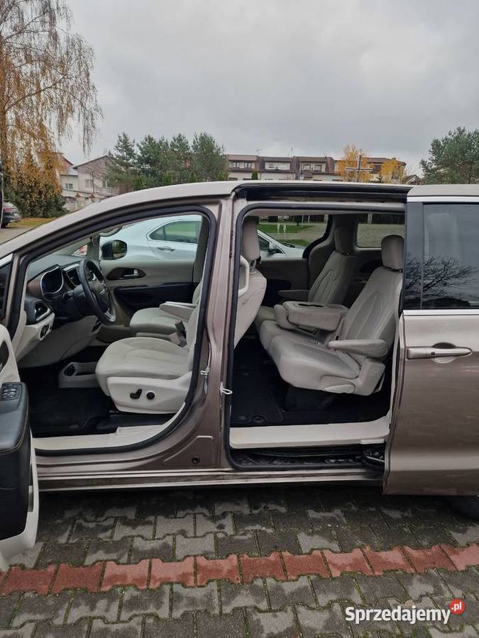 Chrysler Pacifica 8 osobowa 3600cm3 mazowieckie