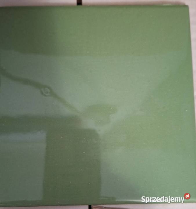 Sprzedam płytki na ściane w kolorze zielonym i sprzedam
