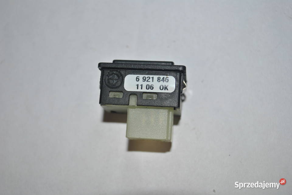 Włącznik otwarcia bagażnika BMW E90 E60 F20 F34 Poręba