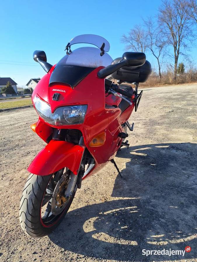 Honda VFR 800 Fi 1999r nieuszkodzony Macoszyn Duży