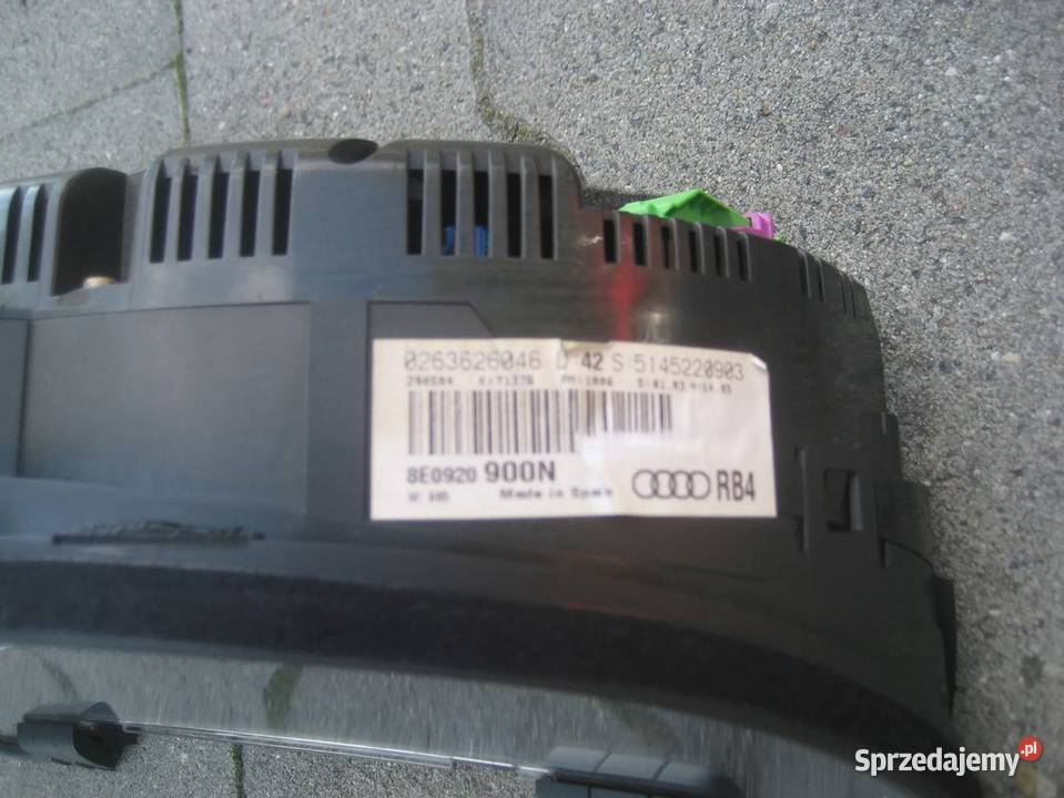 audi a4 b6 0205r 20 benzyna licznik zegar Rakoniewice
