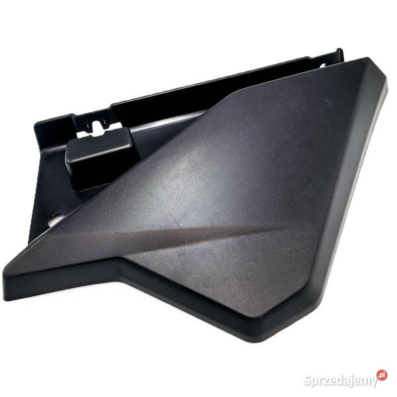 Osłona dolna prawych drzwi CANAM maverick B