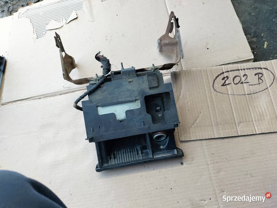 AUDI 80 B4 80B4 POPIELNICZKA GNIAZDO ZAPALNICZKI Kamień-Kolonia sprzedam