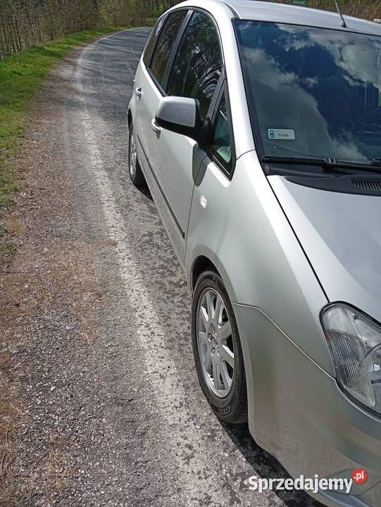 Sprzedam kupiony w polskim salonie Pierzchnica