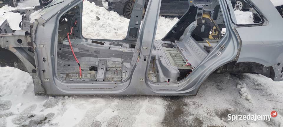 ĆWIARTKA PRÓG BOK LEWA STRONA AUDI Q5 8R Przystajń
