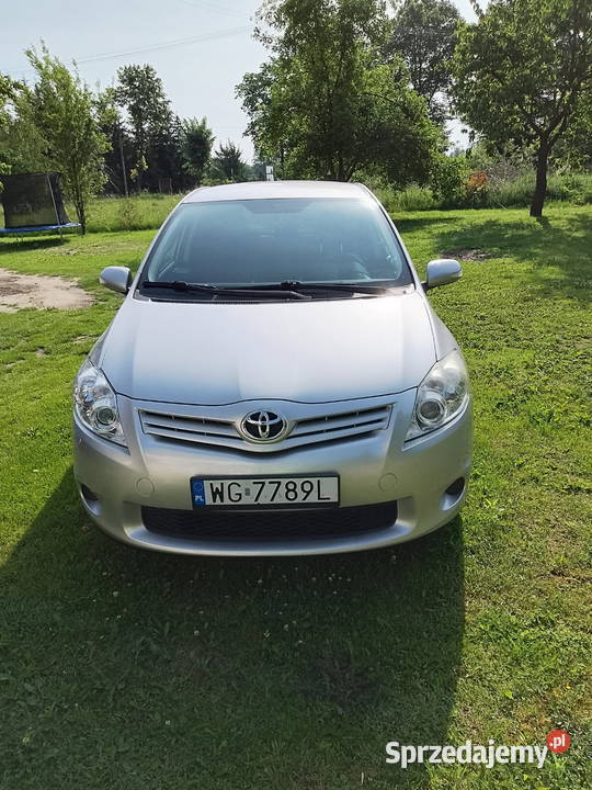 Toyota Auris 133 rocznik 2013 gaz lakier metallic