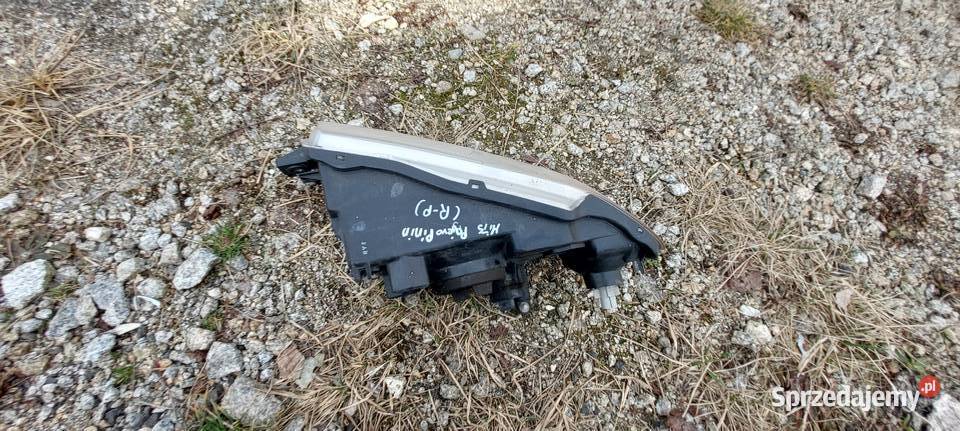 Mitsubishi Pajero pinin lampa prawy przód osobowe sprzedam