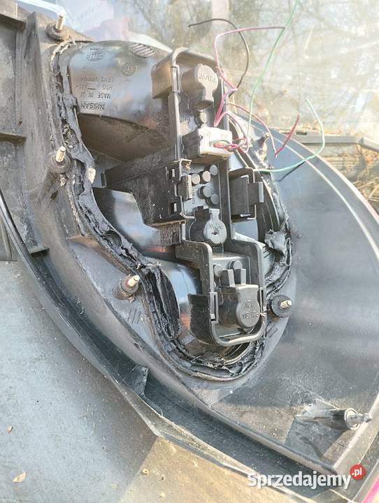 Lampa tylna almera n16 osobowe Sosnowiec sprzedam