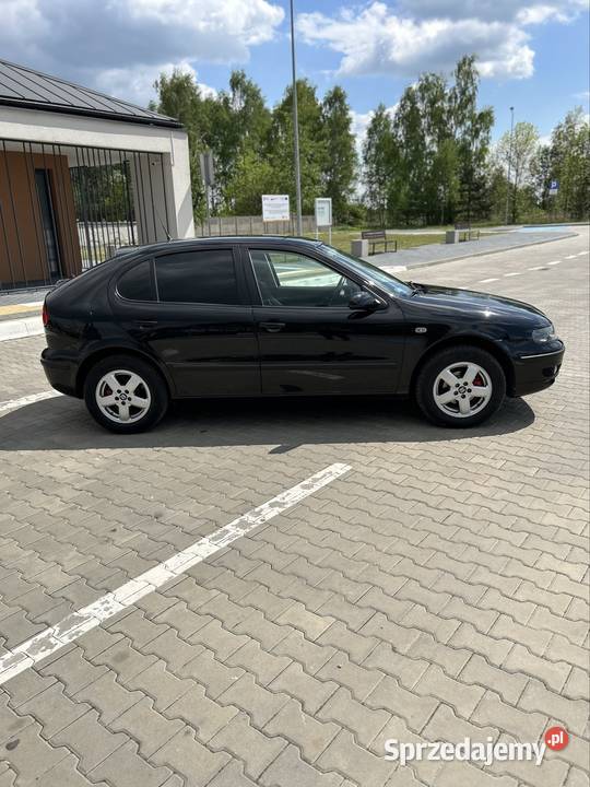 Leon 2005 r 16 LPG dobrze wyposażony sprawna świętokrzyskie Kielce