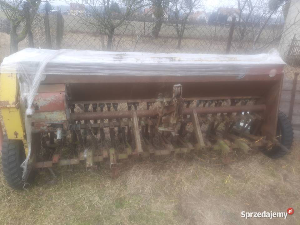 Siewnik poznaniak 27 m i wszystkie widoczne nieuszkodzony Siewniki i sadzarki Obrowo sprzedam