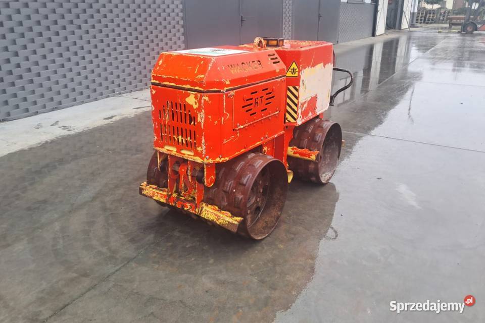 Mini walec okołkowany WACKER RT820HT
