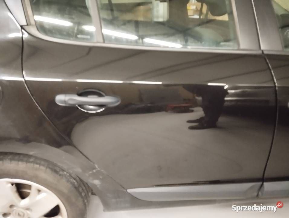 Drzwi prawy tył Megane III 3 NV676 w kolor Łask