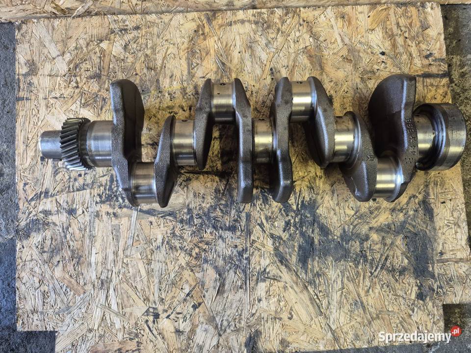 Wal Korbowy silnika 4D98E3ZSFB KOMATSU PC80 Tychy sprzedam