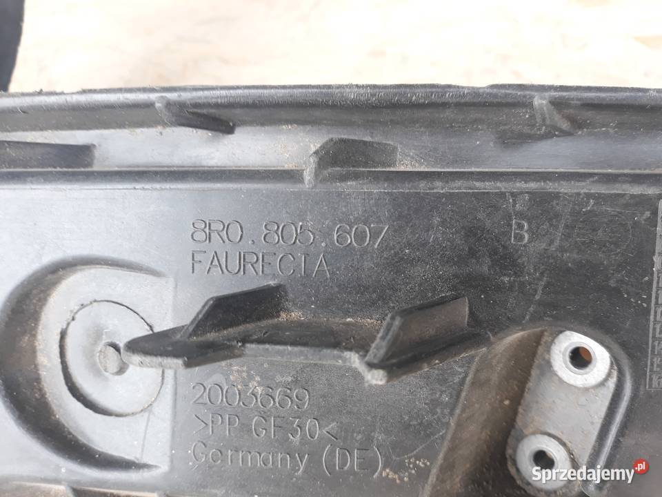 AUDI Q5 8R0 ŚLIZG POD LAMPĘ LEWY PRZÓD Karoseria Międzychód