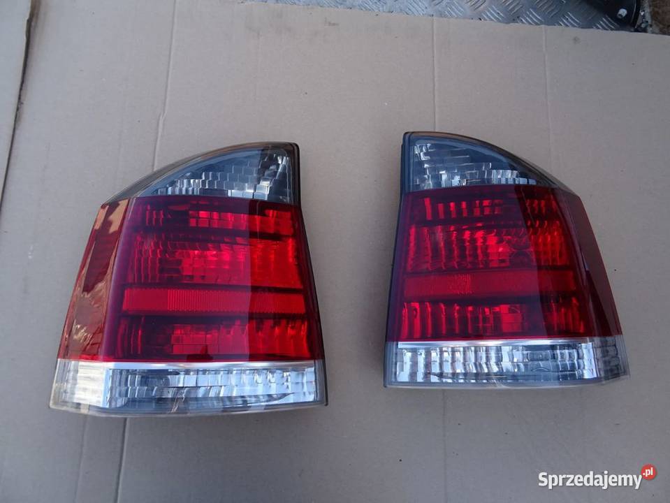Lampa tył prawa lewa gts dymiona Vectra C łódzkie Parcice