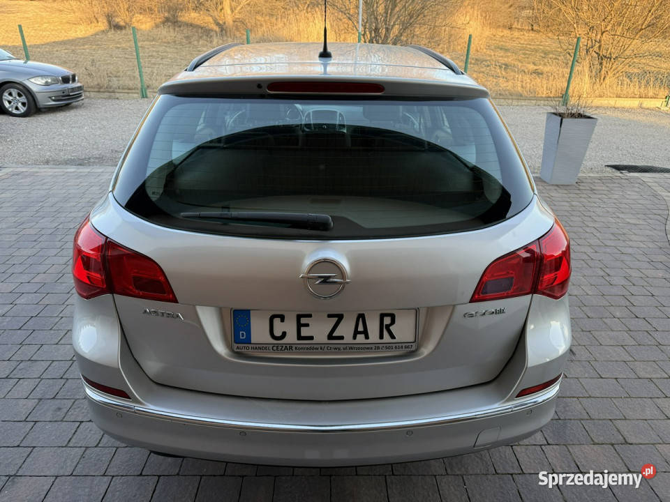 Opel Astra Sports Tourer Opel Astra 16 diesel Rok produkcji 2015