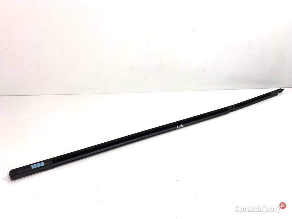 LISTWA ZGARNIAJĄCA TYŁ PRAWY SKODA SUPERB III podkarpackie