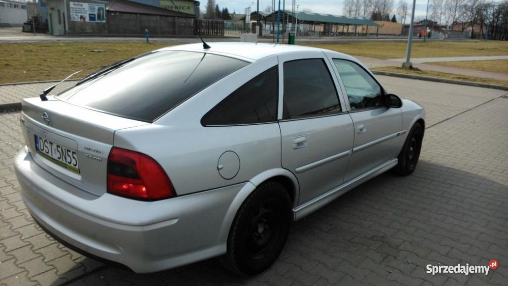 opel vectra b fl 22 dti radio / CD dolnośląskie Strzelin
