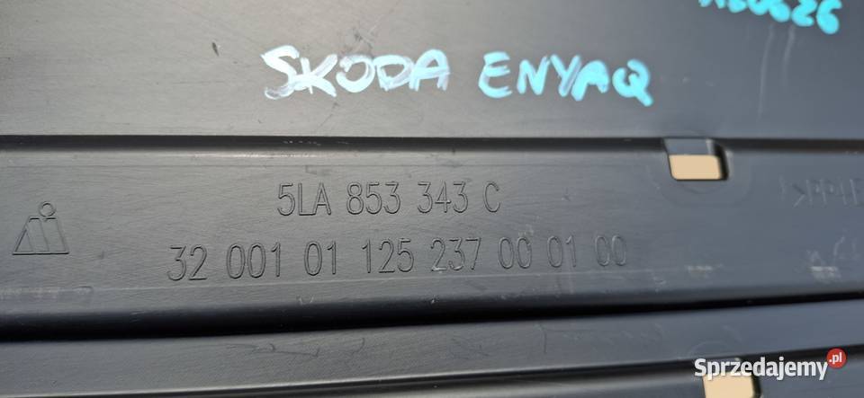 SKODA ENYAQ 25 OSŁONA NAKŁADKA PASA PRZEDNIEGO Bieleń