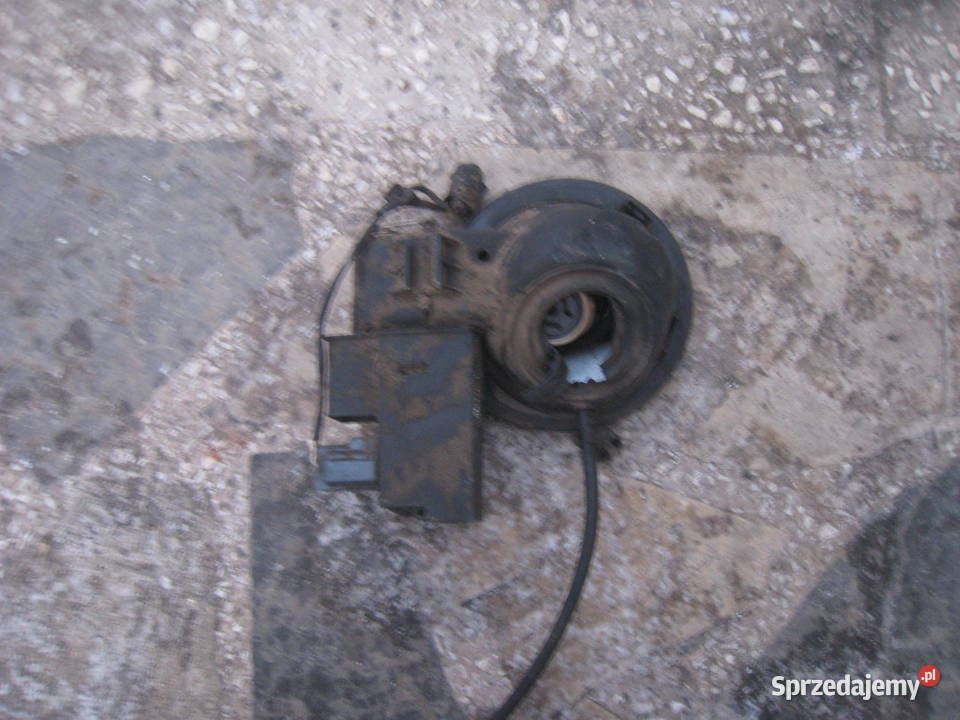 Klapka wlewu paliwa Ford Focus c 03 małopolskie