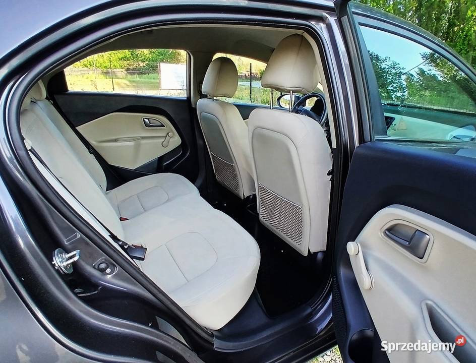 Kia Rio z 2014r Polski salon 14 bezyna Rio Busko-Zdrój sprzedam