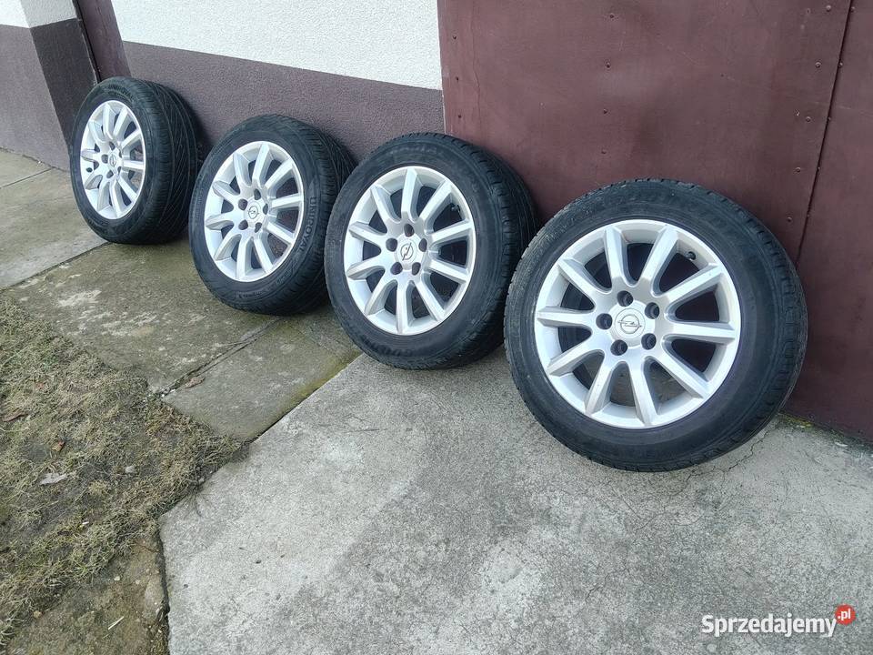 Felgi aluminiowe z oponami