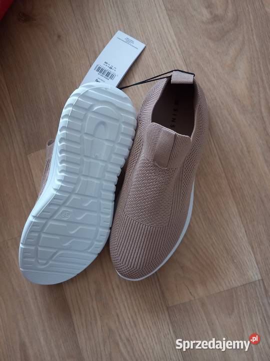 beżowe sneakersy Sinsay Półbuty Olkusz