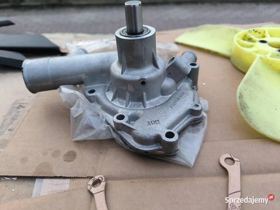 Fiat 125p pompa wodna 1300 1500 klasyk podkarpackie Stalowa Wola