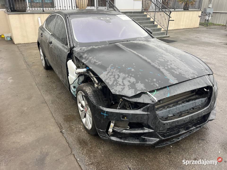 Jaguar Xe S AWD uszkodzony w Polsce