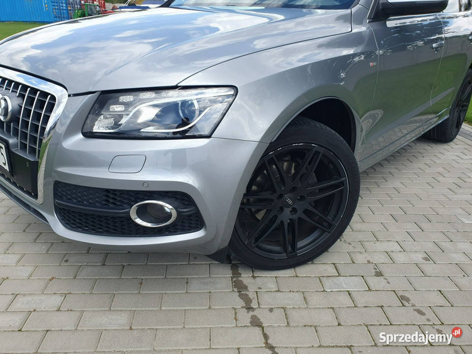 Audi Q5 20tfsi Quattro S line Panorama Bixenon Q5 Strobice sprzedam