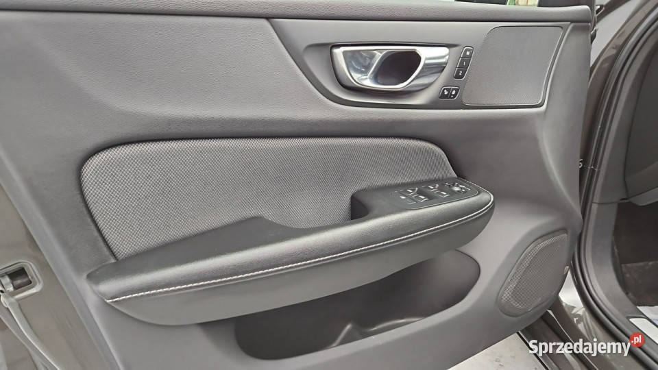 Volvo V60 B4 D Plus Dark aut Z Polskiego Salonu isofix mazowieckie Warszawa sprzedam