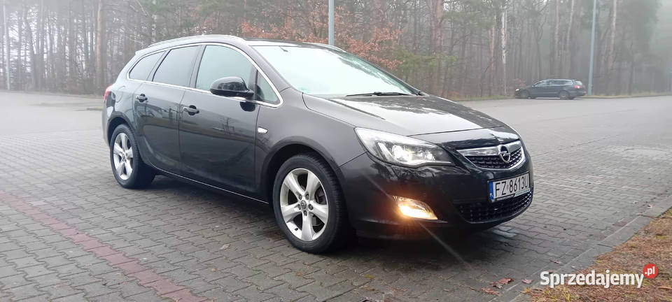 Opel Astra J automat bixenon szyberdach nieuszkodzony Zielona Góra