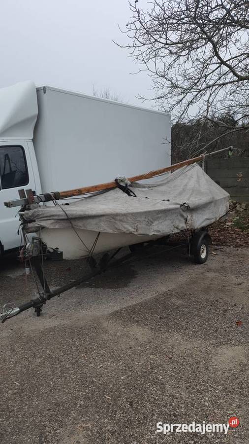 Sprzedam łódź zaglowa z silnikiem Chrzanów sprzedam