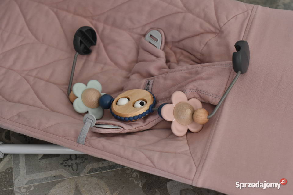 BABYBJORN LEŻACZEK DO 13 COTTON PETAL QUILT PINK