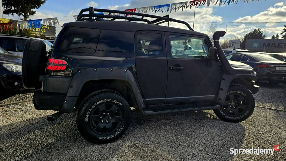 Toyota FJ Cruiser ZAMIANA Rury Progi TRD 40 z relingi dachowe Świdnica