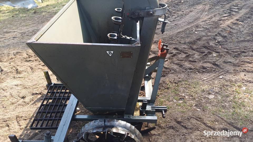 Sadzarka Polska kubelkowa Stan nowa Siewniki i sadzarki Różnowo