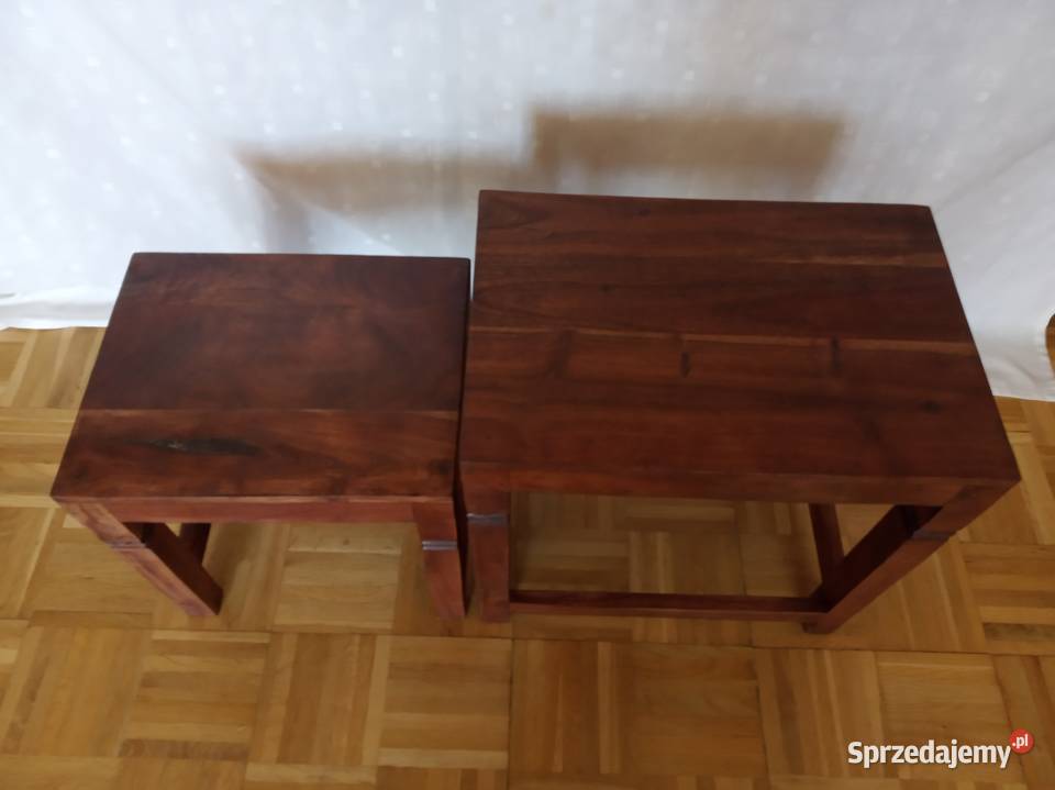 komplet stolików kawowych z drewna egzotycznego