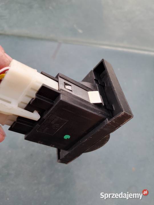 Włącznik grzania śiedzeń Volkswagen Golf GTI Sobieska Wola Pierwsza