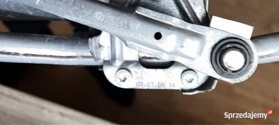 AUDI A3 8P LIFT 0813r MECHANIZM WYCIERACZEK osobowe