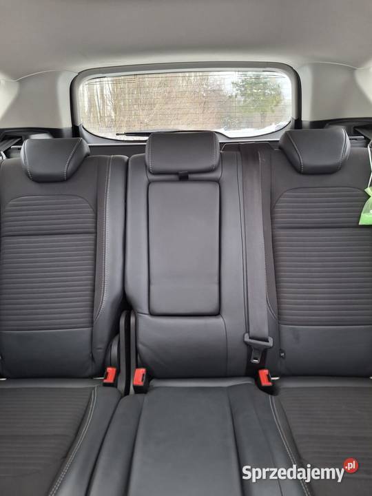 Elegancki Ford Kuga z panoramiczny dachem Rok produkcji 2018 Grudziądz