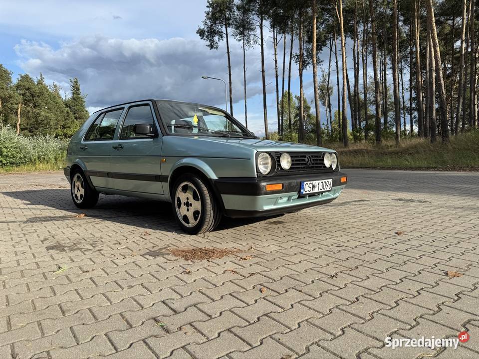 VW Golf II 16 B remoncie lakierniczym Hatchback