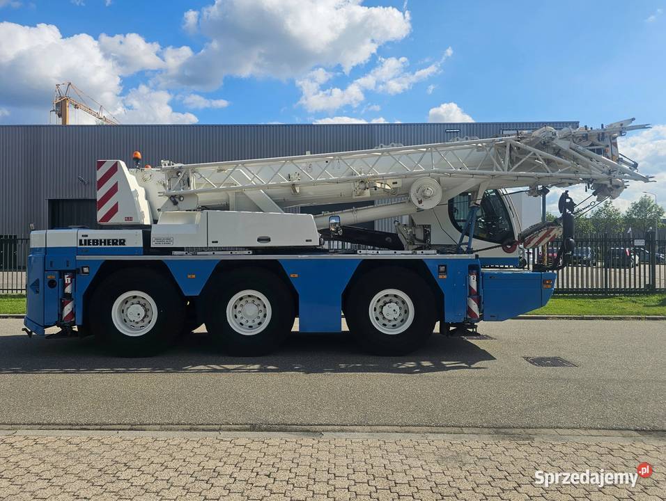 Dzwig samojezdny Liebherr Warszawa