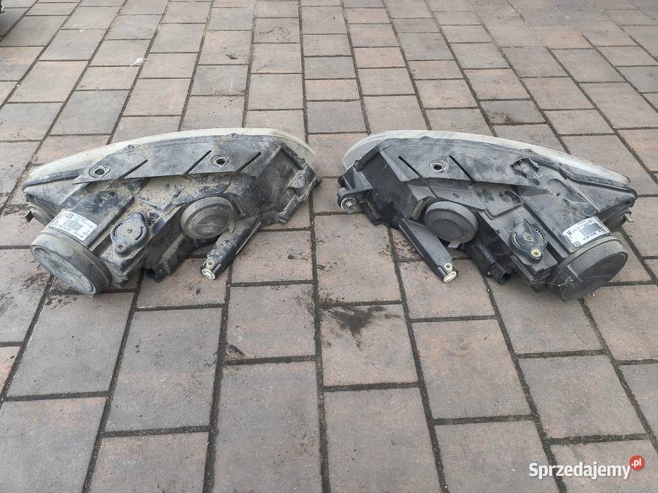 Reflektory lampy lewa i prawa przednie Passat B6 osobowe Chodybki sprzedam