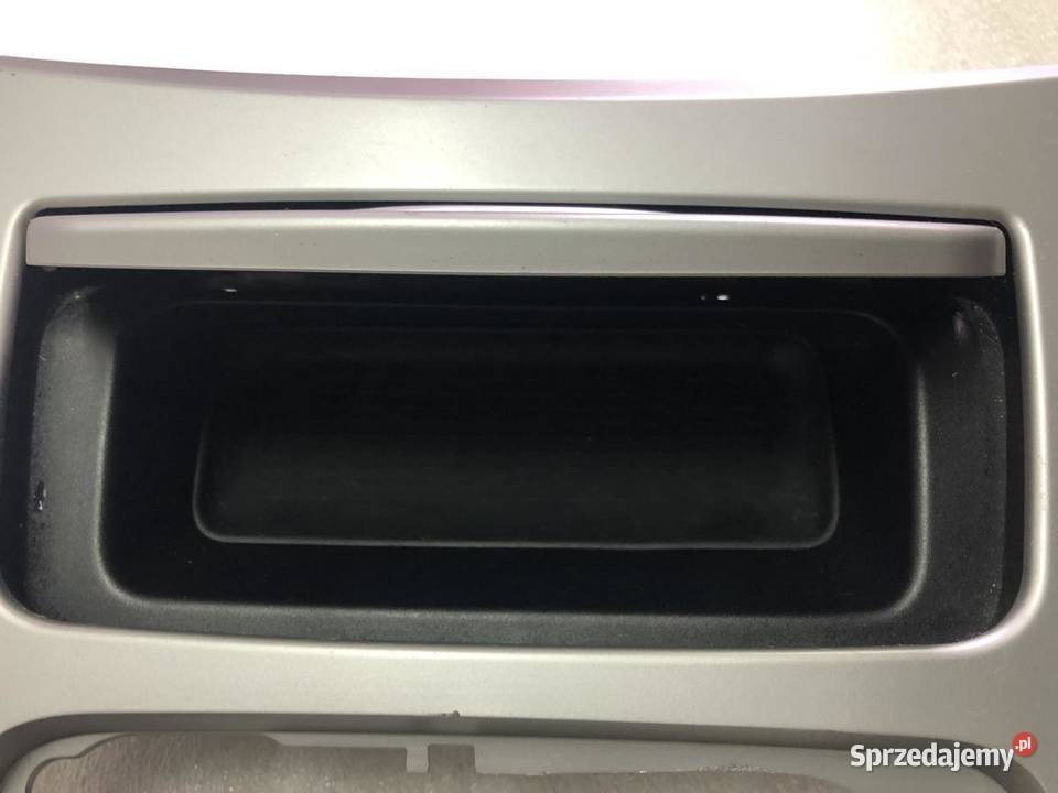 LISTWA RAMKA TUNELU ŚRODKOWEGO 7118034 BMW E90