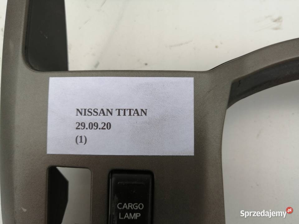 RAMKA OSŁONA LICZNIKA ZEGARÓW NISSAN TITAN Nowy Tomyśl