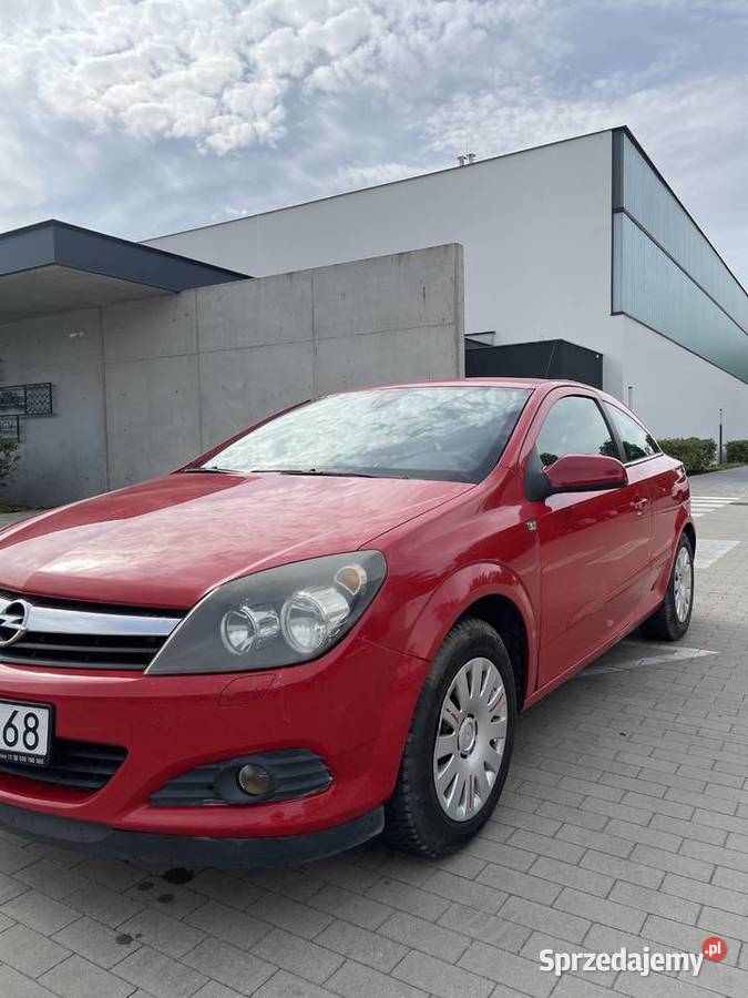 Opel Astra 16 GTC światła przeciwmgielne Cerekwica