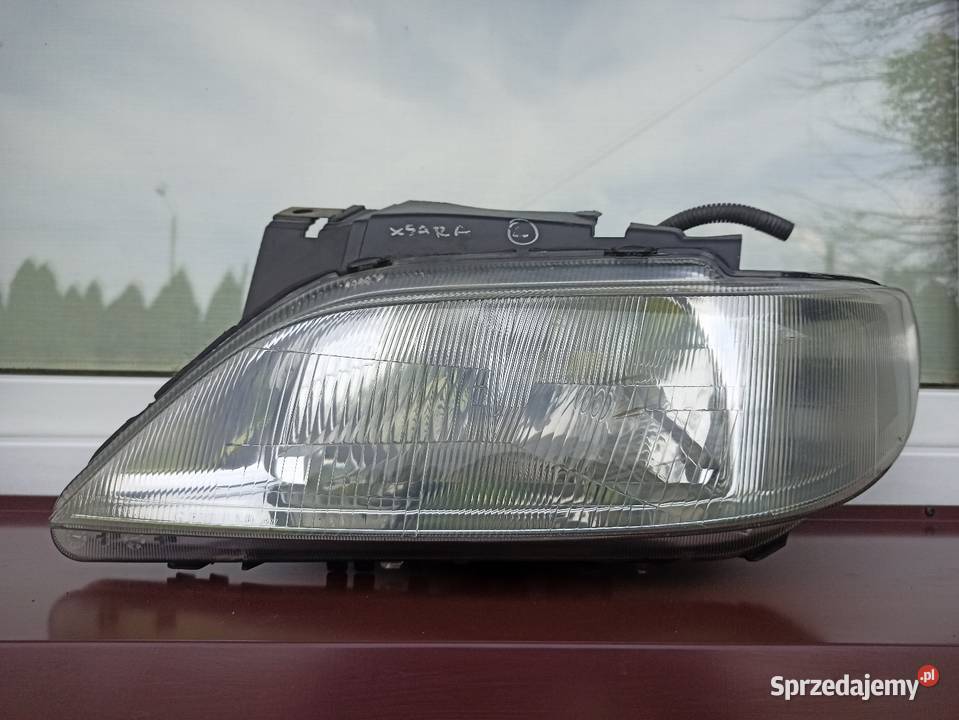 Citroen Xsara lampa przednia lewa reflektor osobowe Sieradz